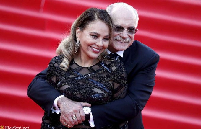 Захарова рассказала о создании песни, прозвучавшей на открытии ММКФ Захарова рассказала о создании песни, прозвучавшей на открытии ММКФ